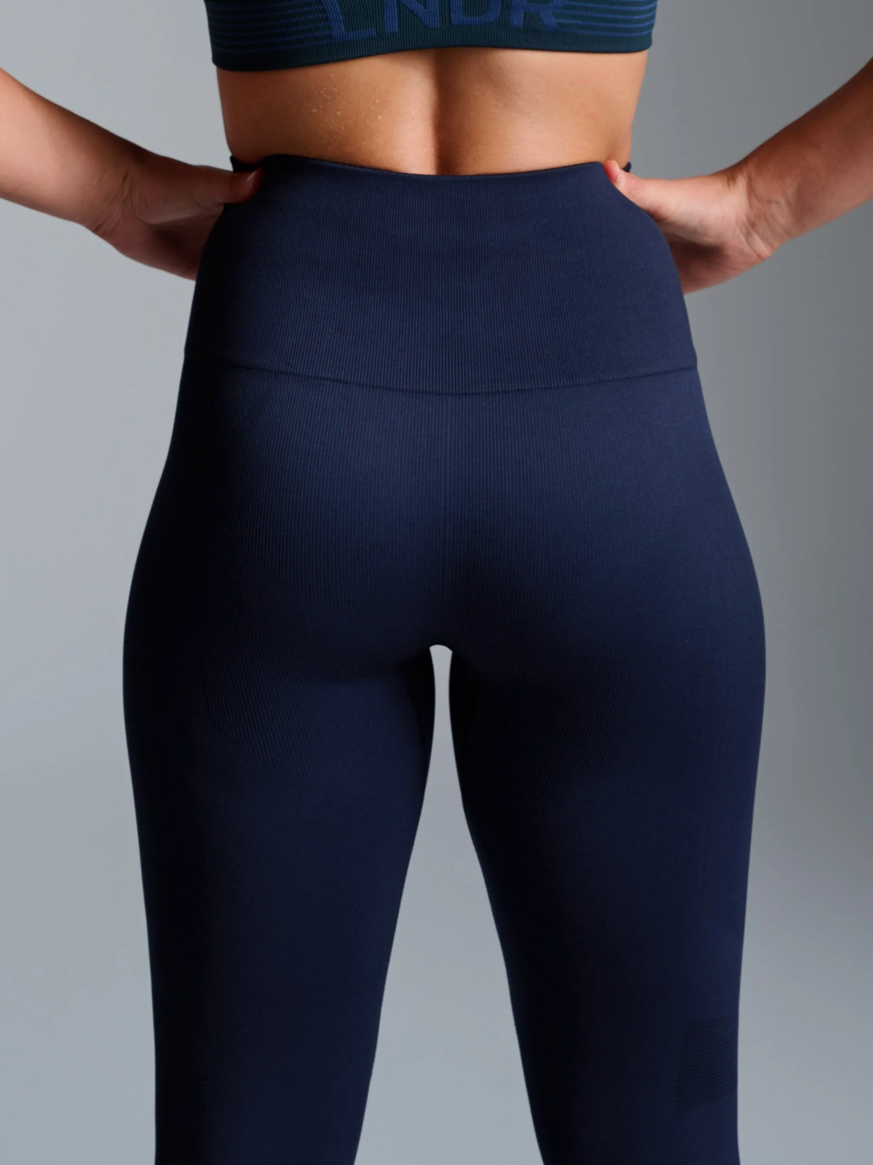 CHISEL 7/8 Legging Navy - Image 4